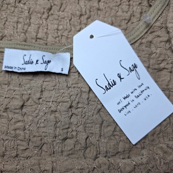 NWT Sadie & Sage Popcorn Midi Dress w/ Slit Taupe S - Picture 8 of 9